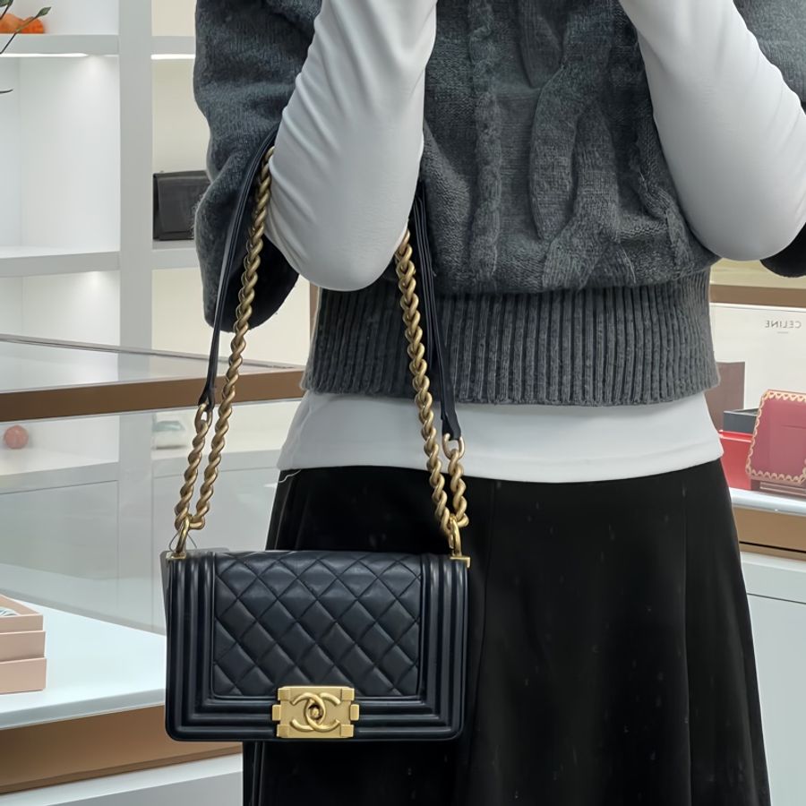 也太美了吧🖤🖤Chanel Le Boy 20黑金荔枝紋在這裡✨-2
