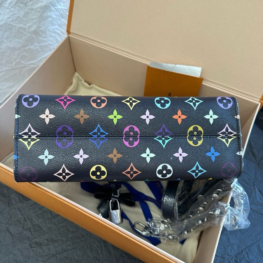 路易威登/Louis Vuitton LV x TM ONTHEGO EAST WEST CHAIN 黑三彩橫版托特包手提包斜挎包-6