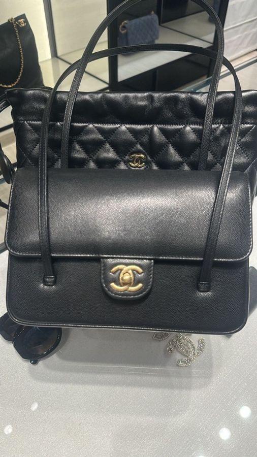 Chanel Preppy Coco 黑金小號 22cm Jennie同款-1