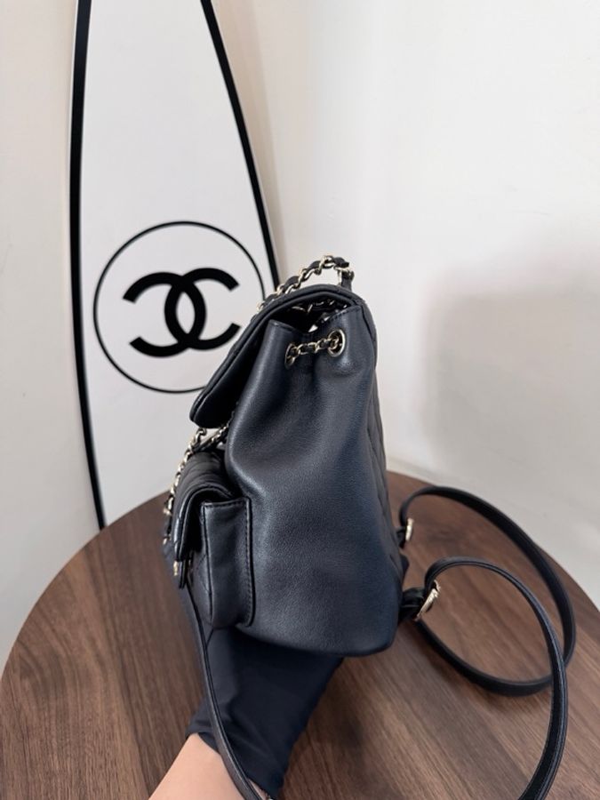 Chanel 香奈兒 黑金光面牛皮青蛙包中號雙肩包手提包-2