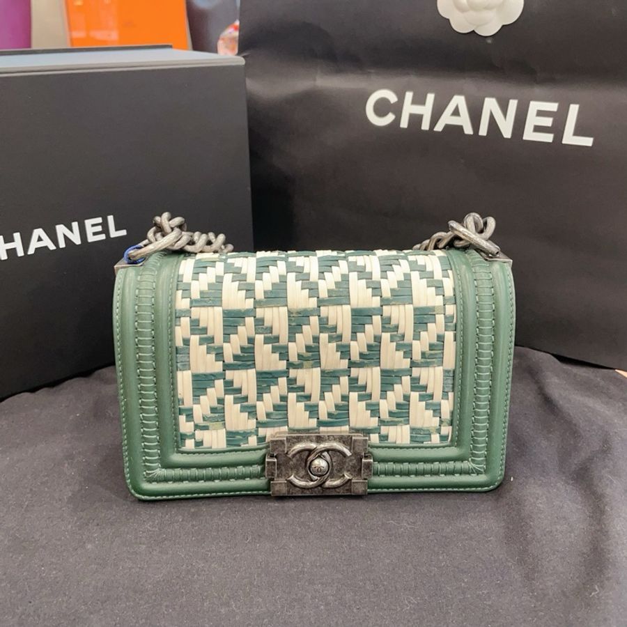 Chanel香奈兒 限量編織leboy小號綠色拼白色牛皮銀扣-0
