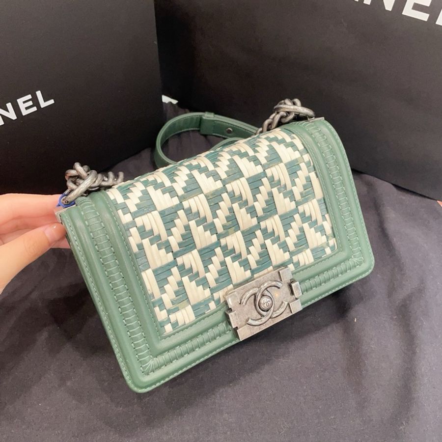 Chanel香奈兒 限量編織leboy小號綠色拼白色牛皮銀扣-1