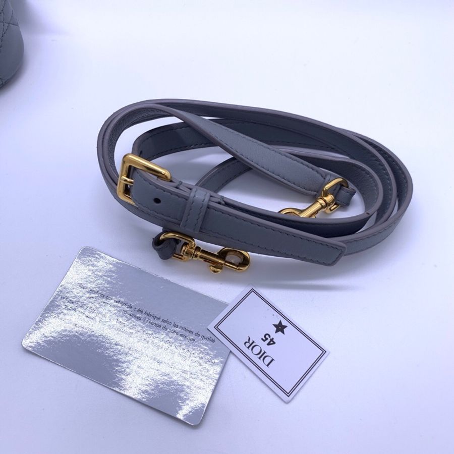 Dior Travel Vanity化妝盒包 霧霾藍 羊皮藤格紋 金色拉鍊 配可拆卸肩帶 手提斜挎都可以 容量實用-6