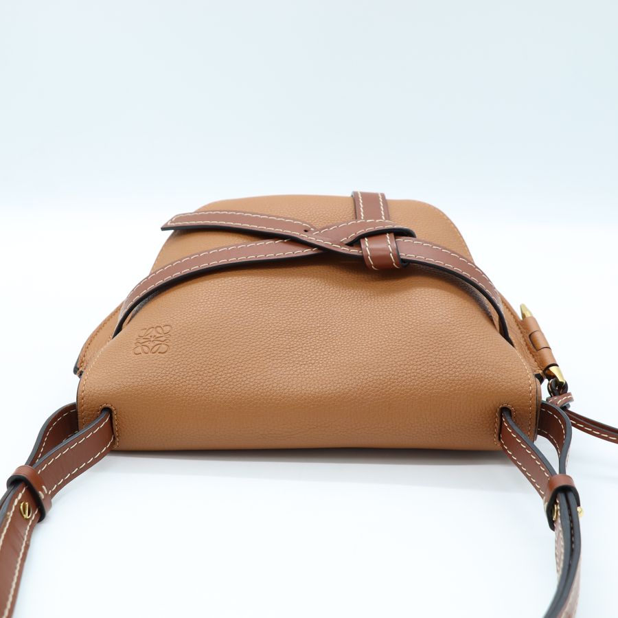LOEWE Gate 棕色 柔軟小牛皮馬鞍包-7