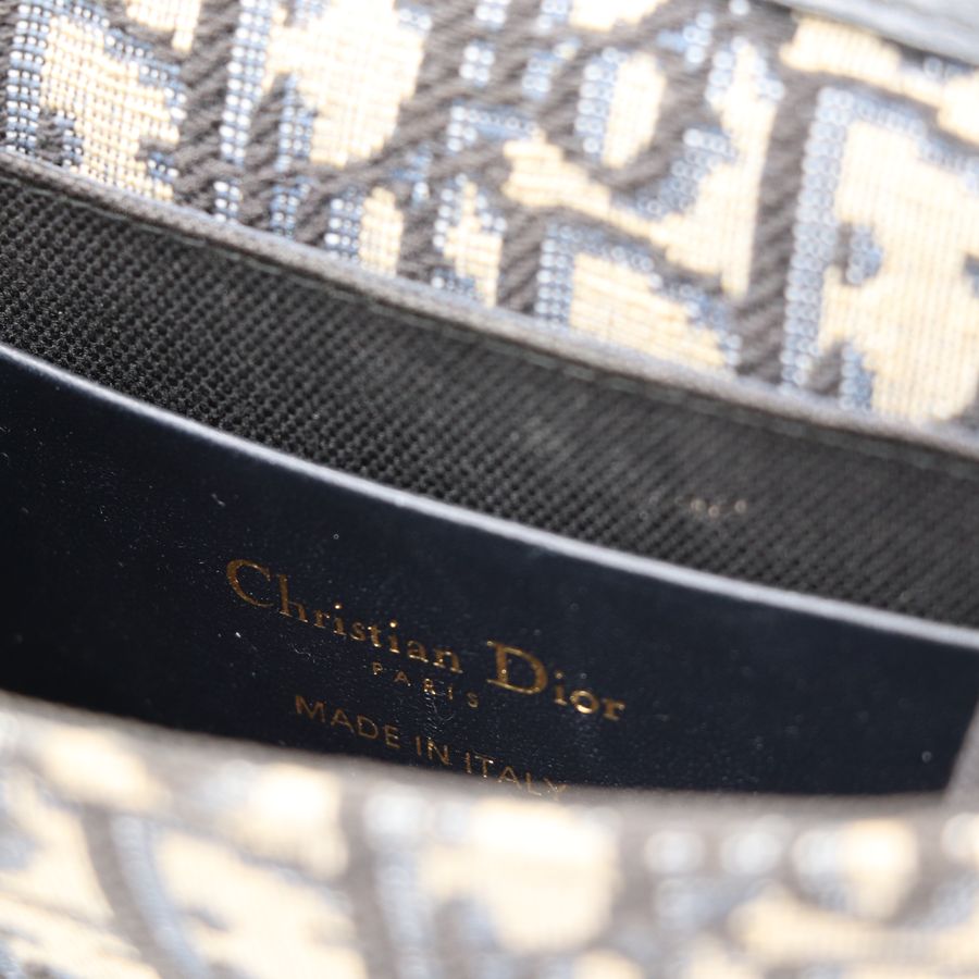 Dior 30 Montaigne 蒙田迷你緹花鏈帶包-10