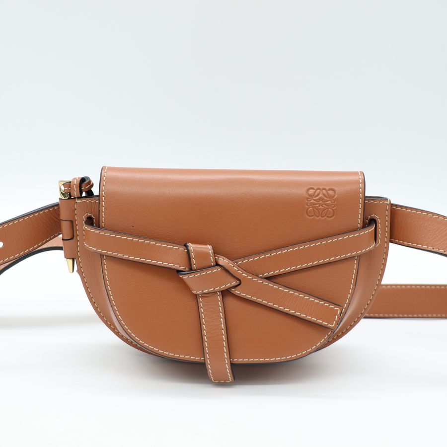 Loewe Gate mini 焦糖棕 柔軟小牛皮馬鞍包 斜背包-1
