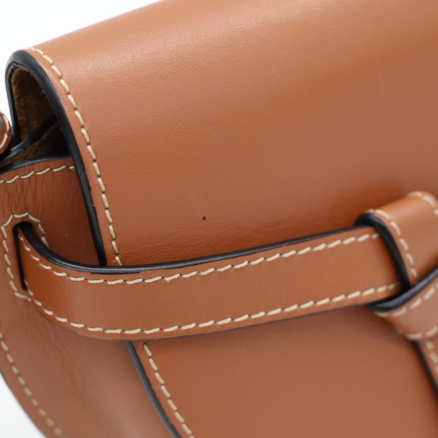 Loewe Gate mini 焦糖棕 柔軟小牛皮馬鞍包 斜背包-9