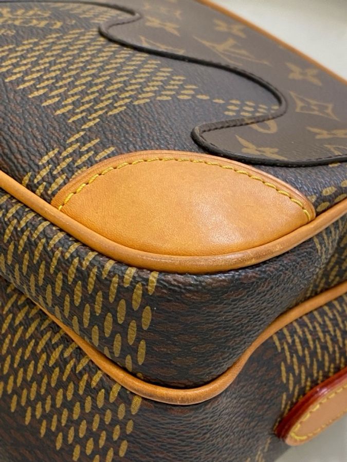 Louis Vuitton 路易威登Nigo聯名限定相機包 方塊格紋印花時尚潮酷斜挎包 芯片款 尺寸27*20*9cm 配件無-9