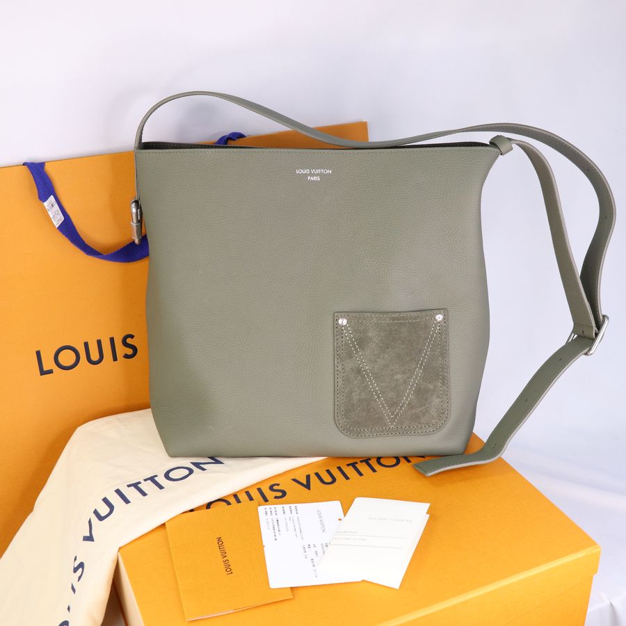 專櫃 14 萬♥️ LV 軍綠色 Verso 手提袋 M26747 【Louis Vuitton 路易威登】-4