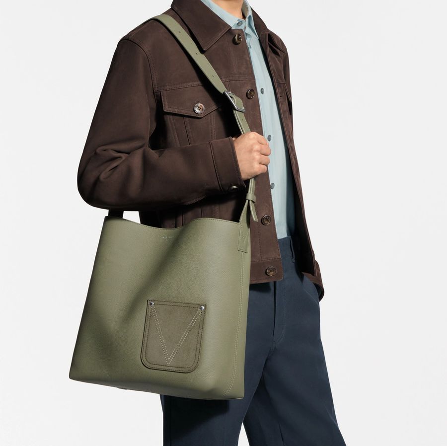 專櫃 14 萬♥️ LV 軍綠色 Verso 手提袋 M26747 【Louis Vuitton 路易威登】-3