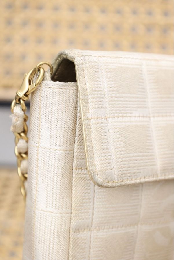 Chanel 6开香槟金缎面冰格法棍包腋下包单肩包-11