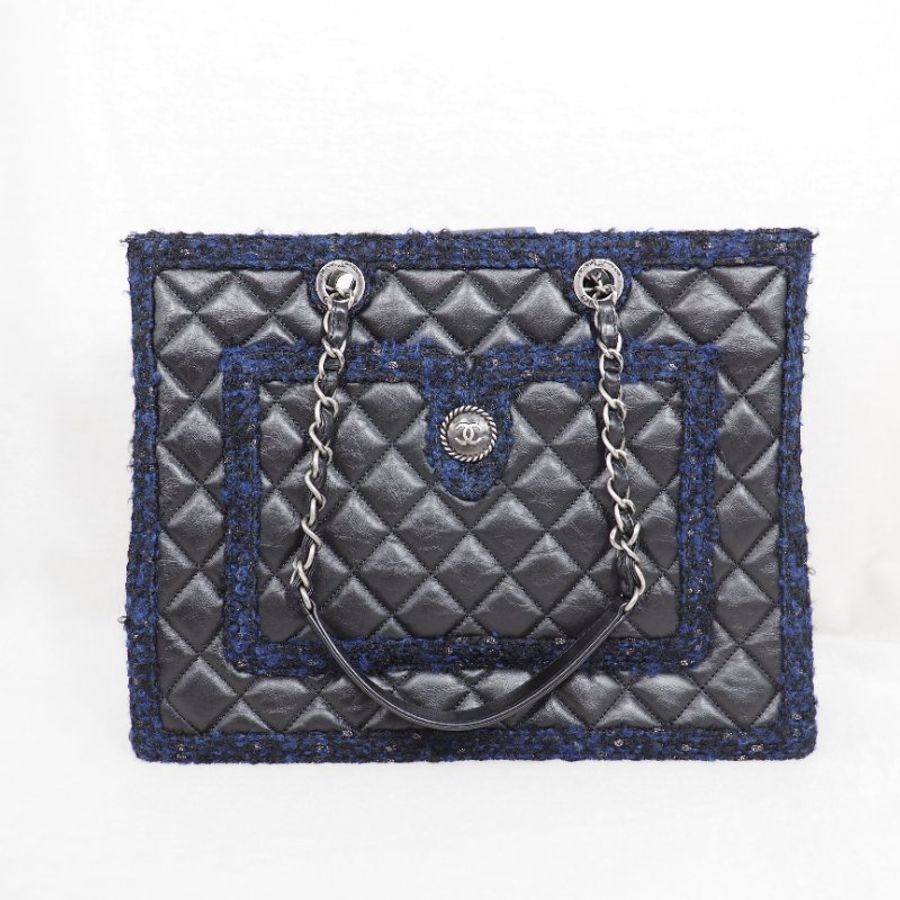 CHANEL quilted tweed tote bag-0