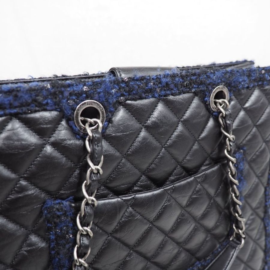 CHANEL quilted tweed tote bag-14