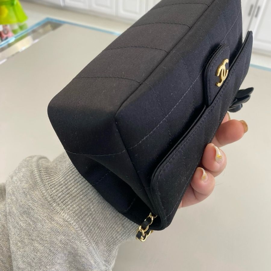 Chanel 香奈兒 冰格MiniCF綢緞帶山茶花 金扣 斜背包-8