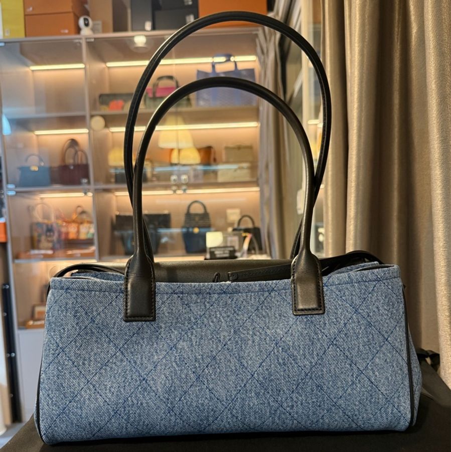Chanel denim 牛仔法棍 *-1