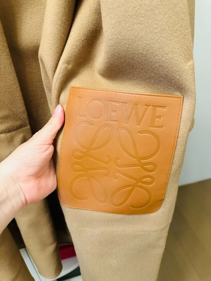 LOEWE 經典焦糖色連帽羊毛混紡大衣 EU38|全新吊牌未拆-14