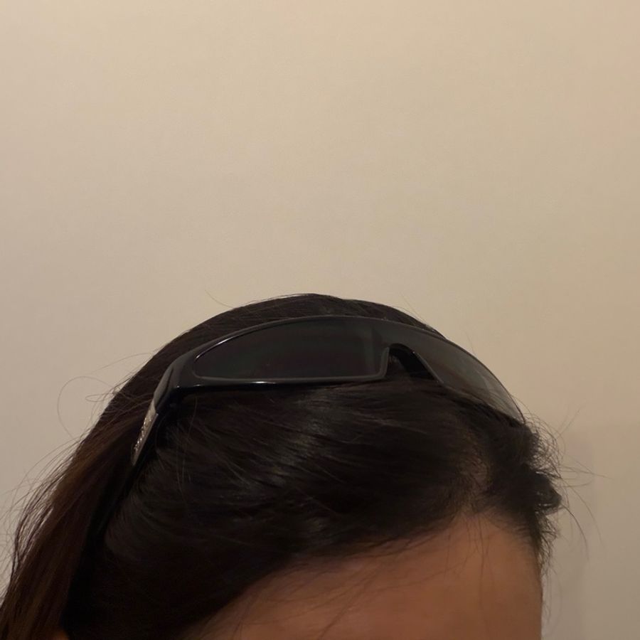 Dior Y2K 髮箍墨鏡-4