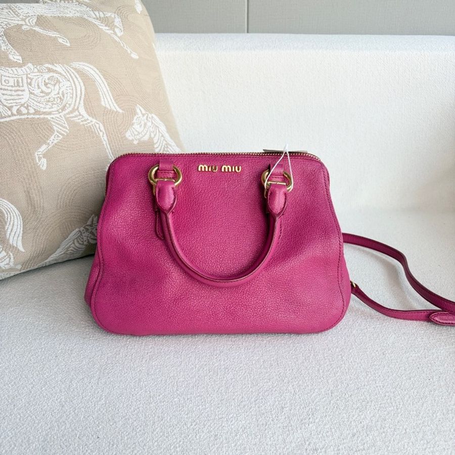 MiuMiu全皮手提斜背包
玫紅色金扣 牛皮-1