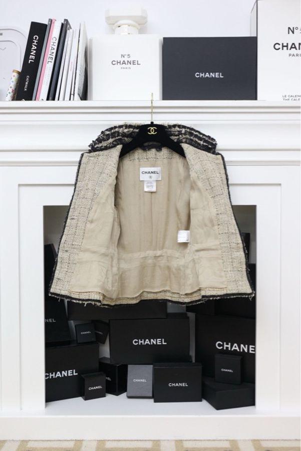 Chanel 10年田园音乐会系列秀款花盆领两口袋外套半裙套装-2