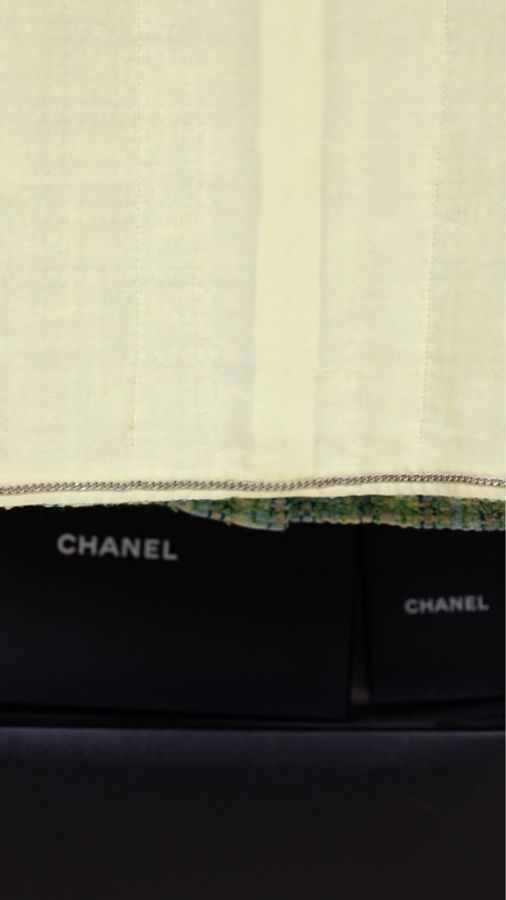 Chanel 19年预告系列荧光绿格纹两口袋crop短外套-35