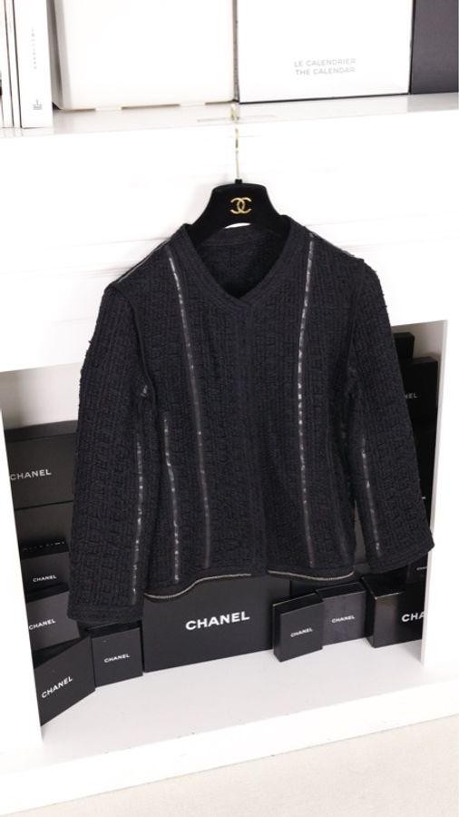 Chanel 16年首尔系列秀款黑色粗花呢两口袋上衣外套FR36 25/8-9