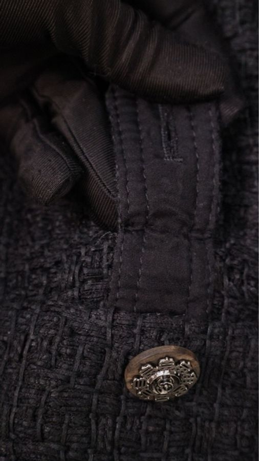Chanel 16年首尔系列秀款黑色粗花呢两口袋上衣外套FR36 25/8-42