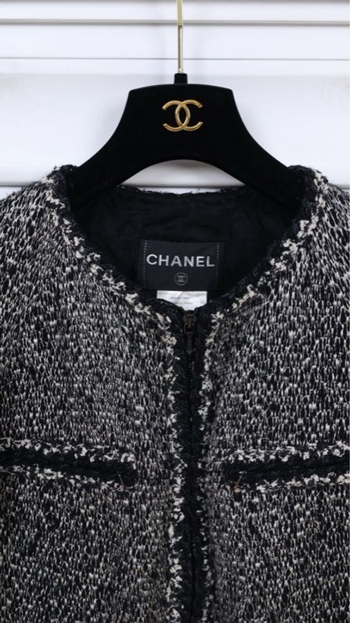 Chanel12年黑白粗花呢四口袋外套-7