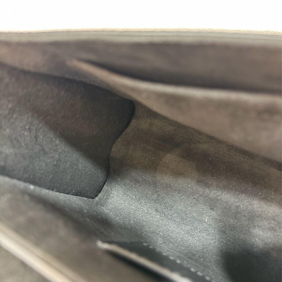 LV M57517 黑牛皮 水波紋 EPI 金鍊 黑啞光金邊 Twist MM 斜背包 掀蓋包-36