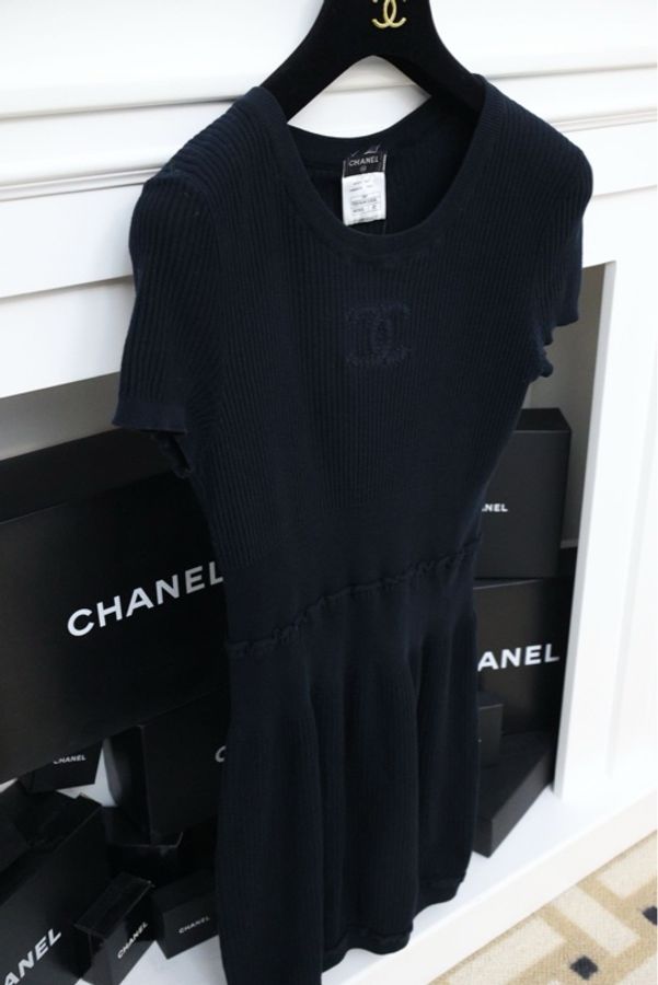 Chanel 09年黑色针织CC logo短袖连衣裙-2