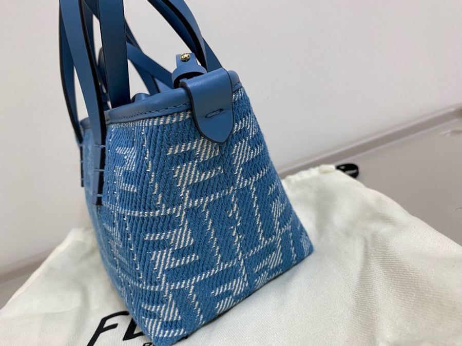 Fendi 迷你Roll藍色牛仔布手提斜背兩用包-1