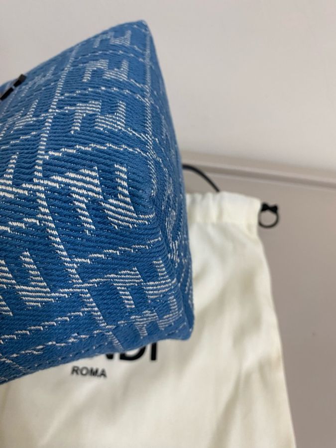 Fendi 迷你Roll藍色牛仔布手提斜背兩用包-11