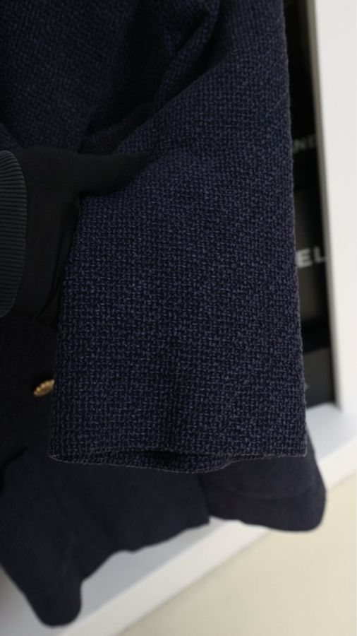 Chanel 12年深蓝色徽章双排金扣七分袖上衣外套-21