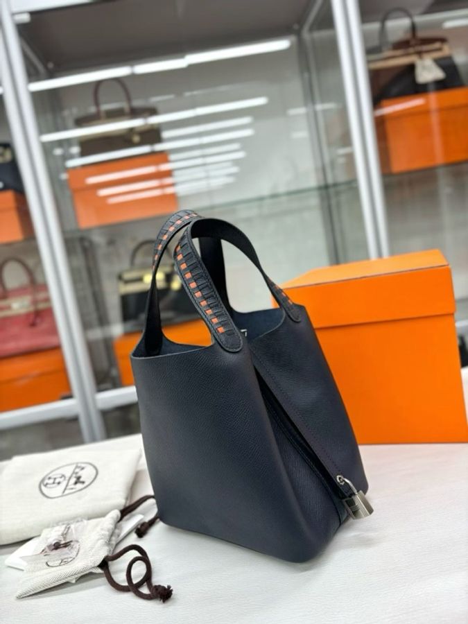 99新Hermes 愛馬仕 76靛藍菜籃子18，c刻，e皮 附件鎖具、塵袋、盒-1