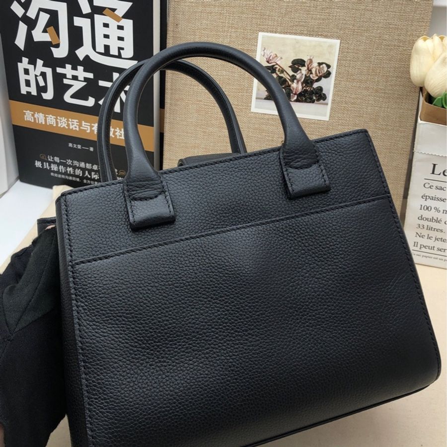 CHANEL黑色托特包mini/ABA002-4