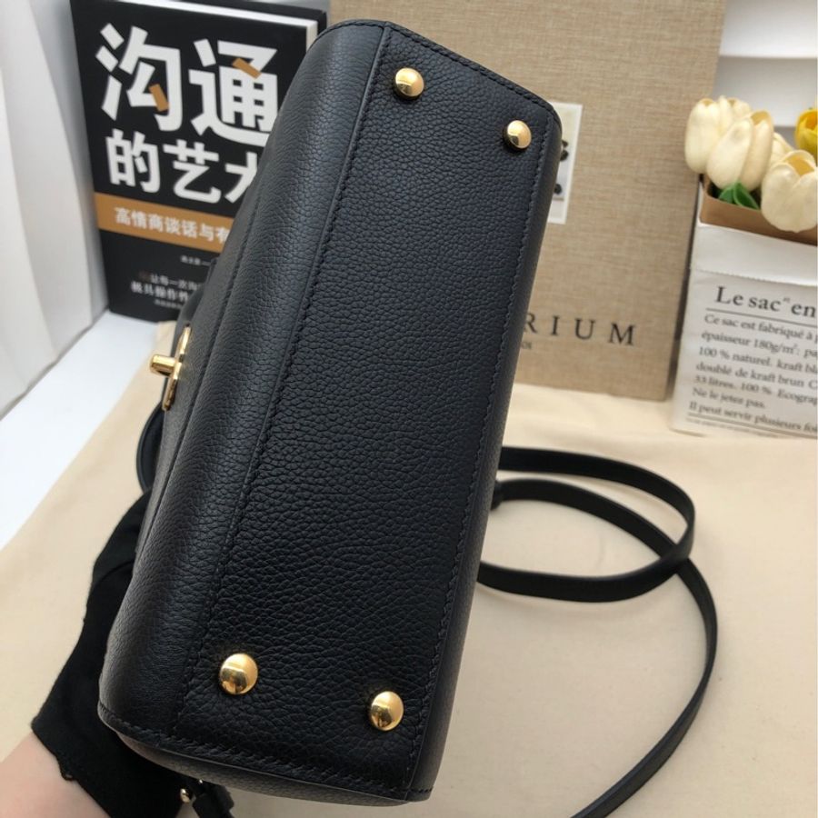 CHANEL黑色托特包mini/ABA002-5