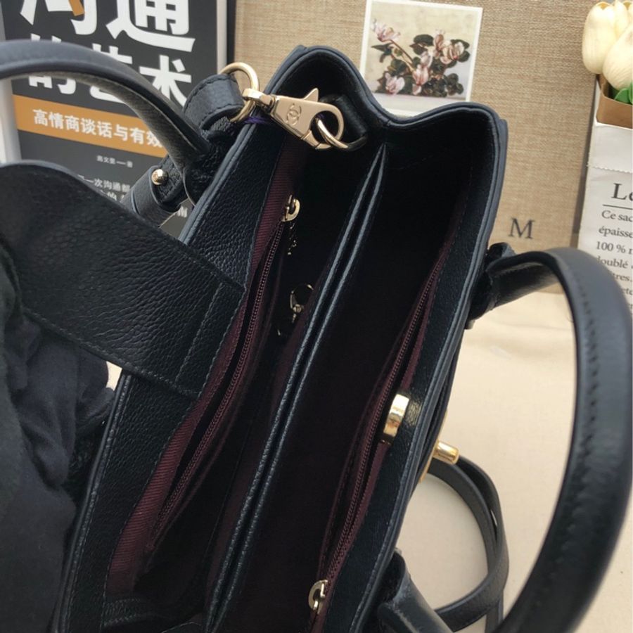 CHANEL黑色托特包mini/ABA002-6