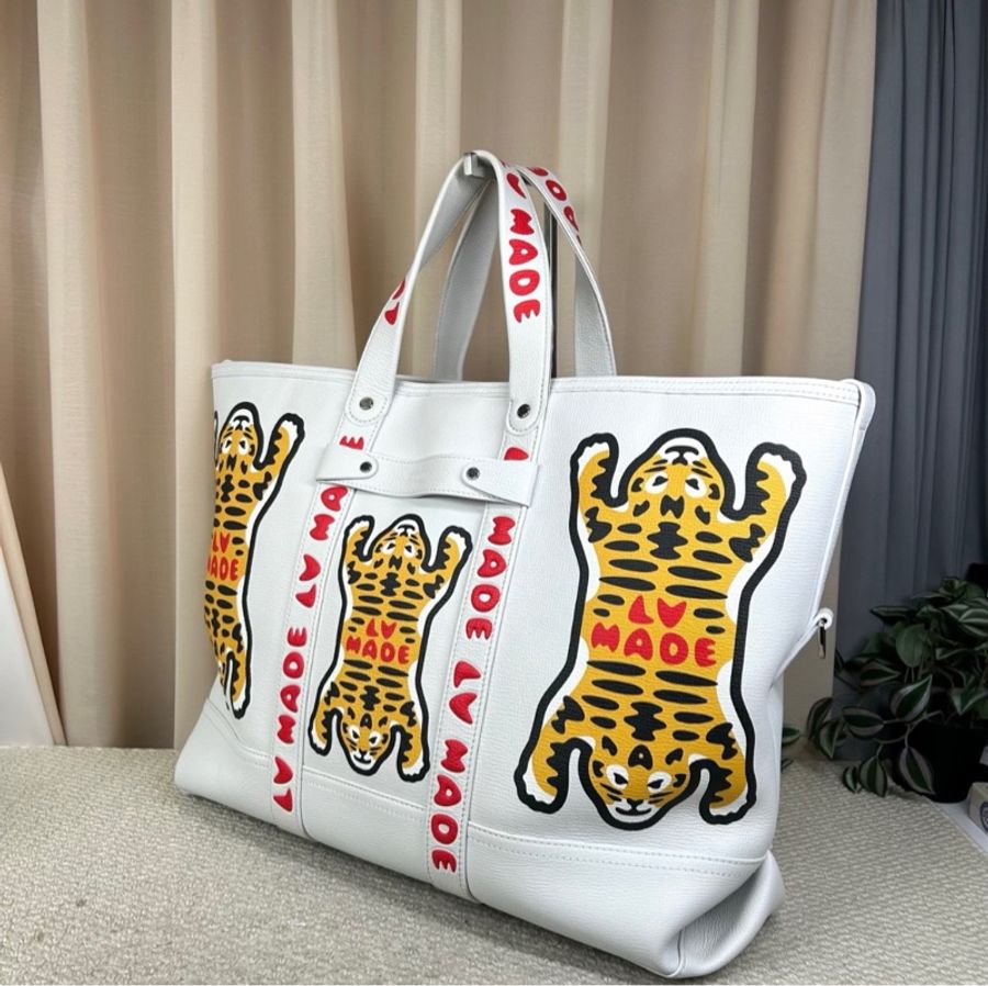 【中華虎元素🐯🐅保證不撞包🤣全網最低價‼️】LouisVuitton  x nigo聯名款 老虎牛皮材質 托特包 tote購物袋單肩包-3