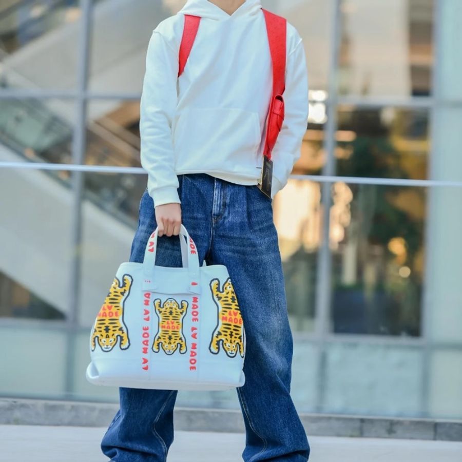 【中華虎元素🐯🐅保證不撞包🤣全網最低價‼️】LouisVuitton  x nigo聯名款 老虎牛皮材質 托特包 tote購物袋單肩包-6