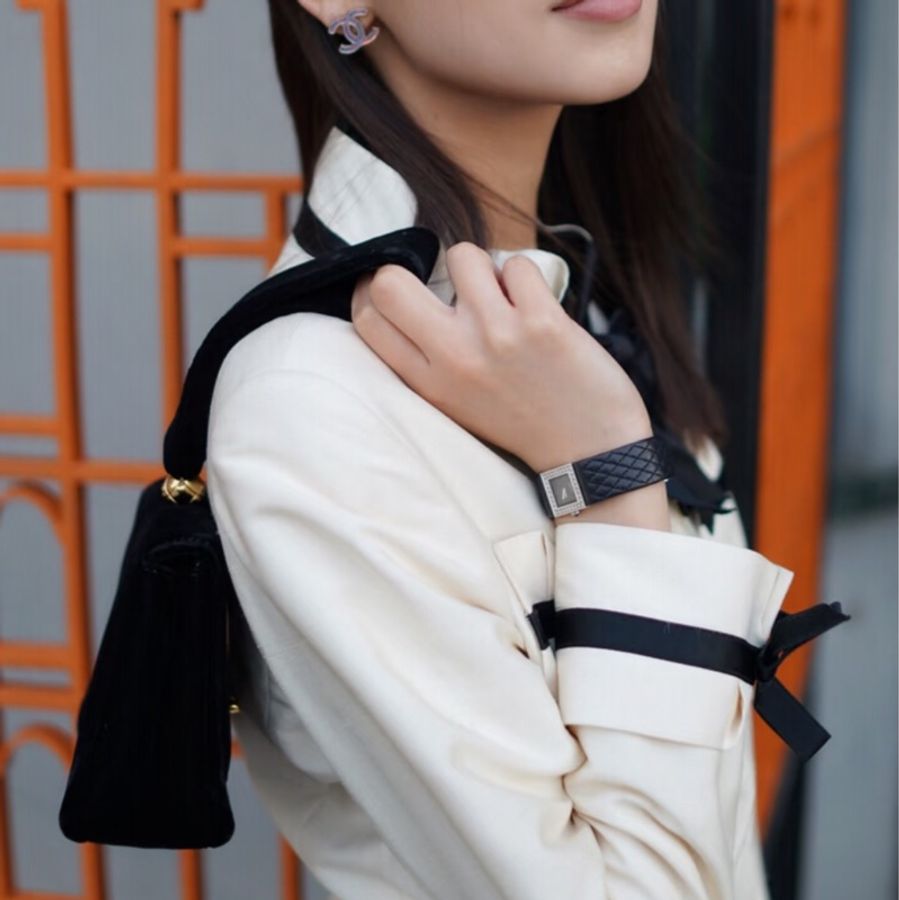 【幾千就可以get的中古大牌手錶🥰讓你手錶自由⌚️】Chanel香奈兒中古菱格紋COCO黑銀方糖 方塊 後鑲鑽手錶-1