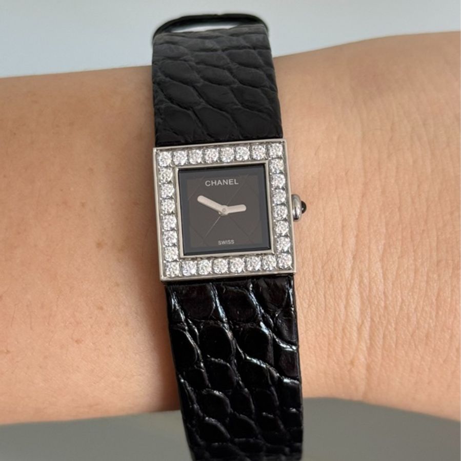 【幾千就可以get的中古大牌手錶🥰讓你手錶自由⌚️】Chanel香奈兒中古菱格紋COCO黑銀方糖 方塊 後鑲鑽手錶-10