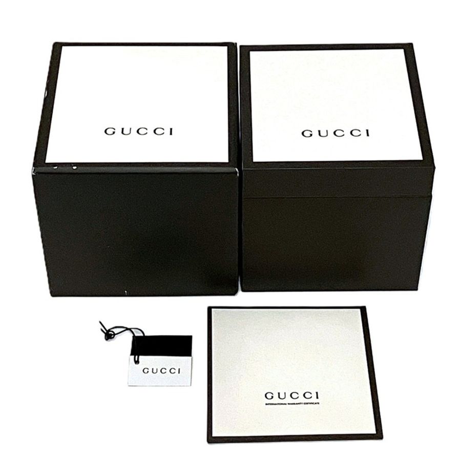 Gucci Sync腕錶，雪莉色，總重77.8克，不鏽鋼錶殼，橡膠錶帶，石英機芯，銀色錶盤，137.1-8