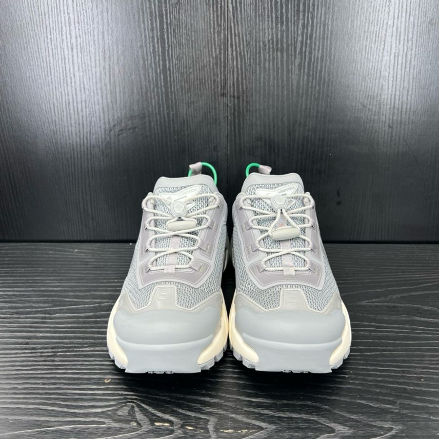Louis Vuitton路易威登 runner tatic 灰色 40.5碼-1