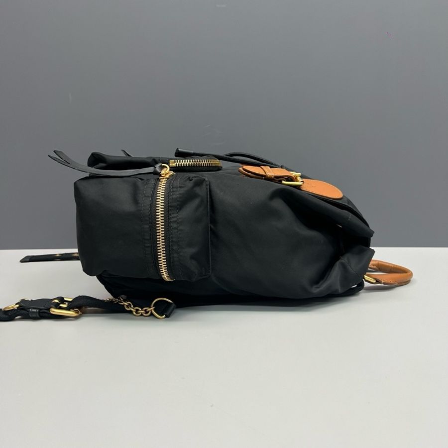 Burberry巴寶莉 黑色尼龍布小號雙肩包 成色97新-3