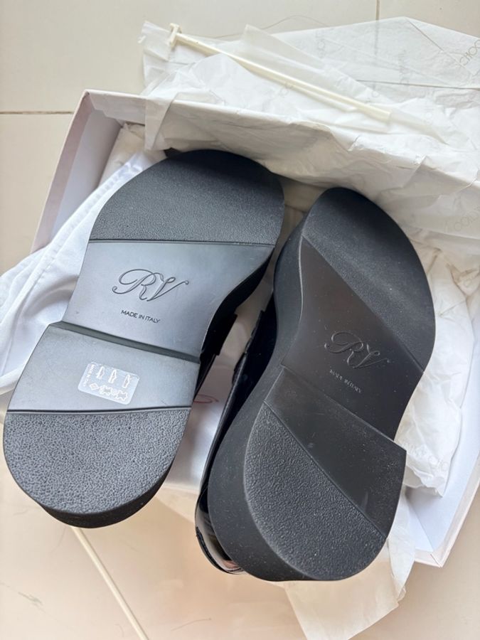 全新Roger Vivier RV 厚底樂福鞋-12