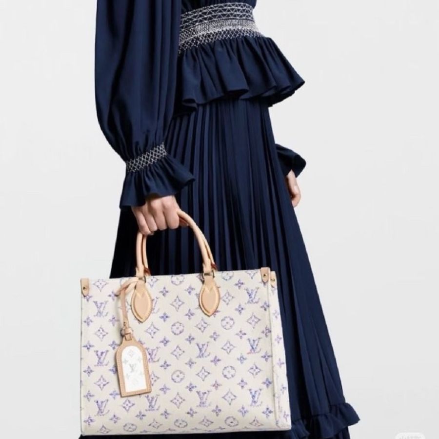LV onthego中號限定航海系列 芯片款 帆布 34*26*15 95新 配件皮牌 塵袋-1