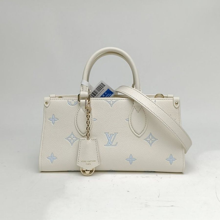 LOUIS VUITTON OnthegoEastWest白色牛皮晶片壓紋肩背包-0
