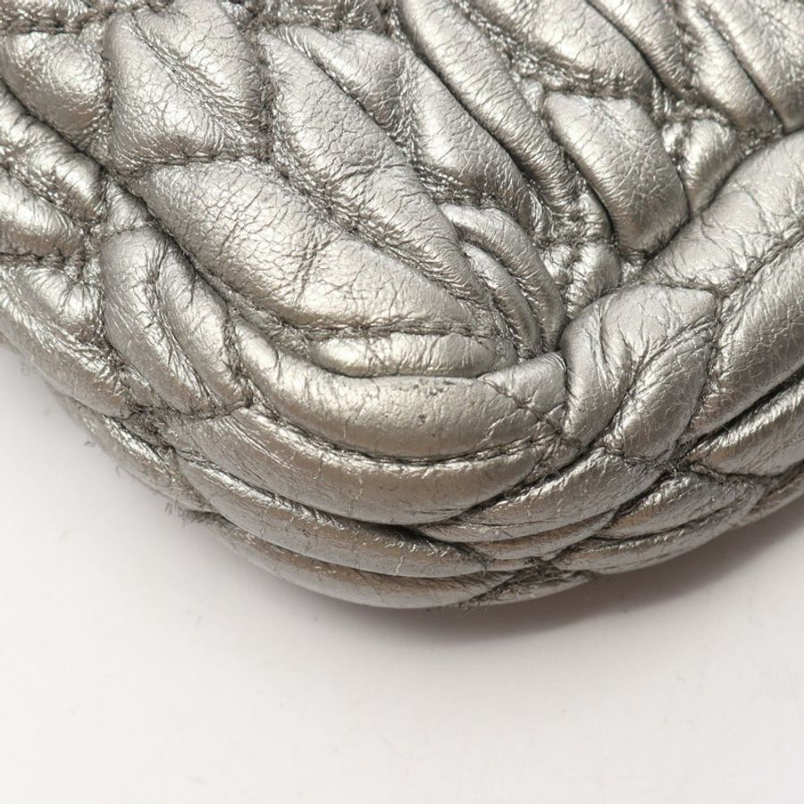 Miu Miu NAPPA CRYSTAL Matelasse Chain Shoulder Bag 皮革銀色二手女士包-6