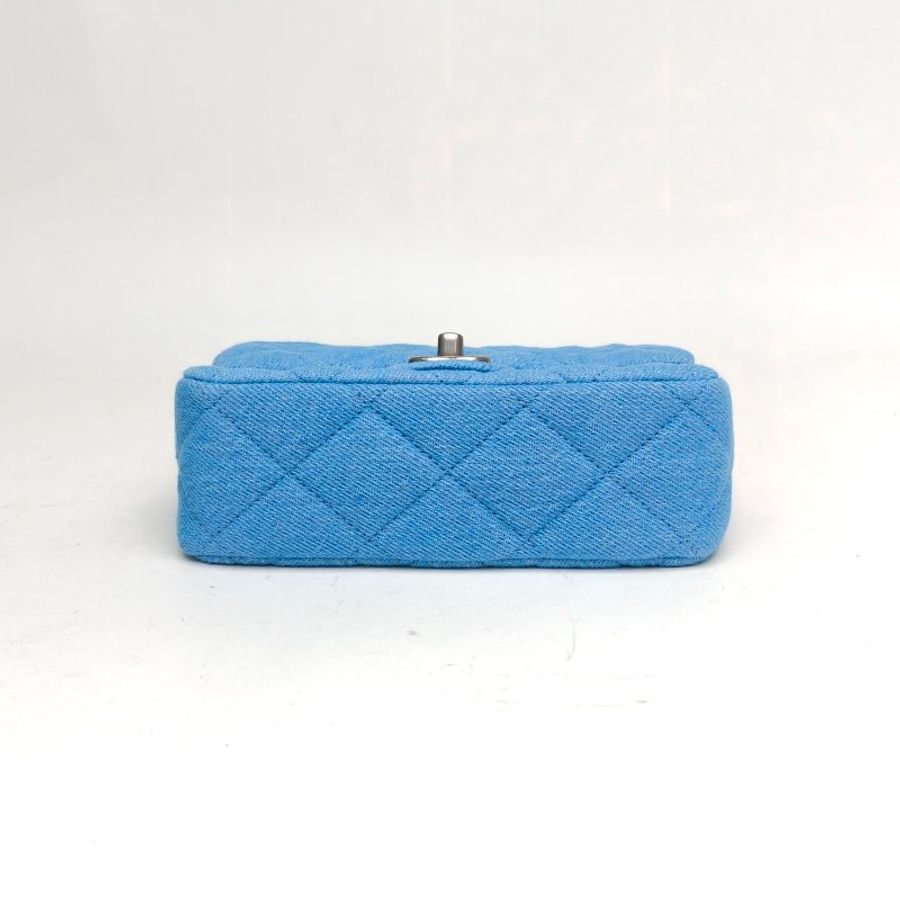 CHANEL 牛仔藍晶片銀扣愛心金球肩帶25CCF口蓋包肩背包-4