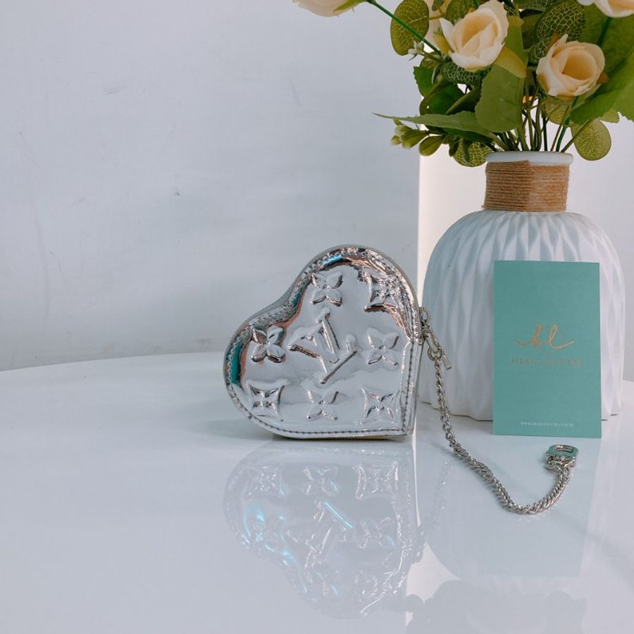 MS0786 Louis Vuitton 路易威登 心型 心心 鏡面牛皮 小錢包 小掛包 銀色 銀扣 Heart Coin Purse Mirror Silver x PHW-1