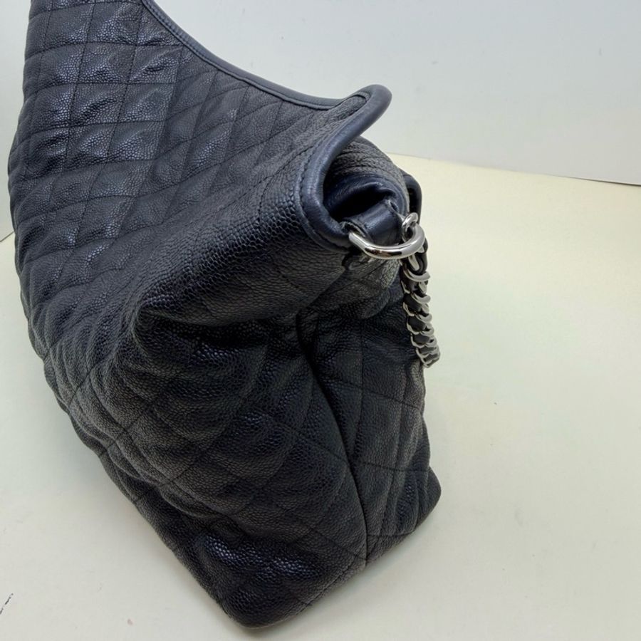 香奈兒/Chanel 黑銀荔枝牛皮hobo嬉皮包 單肩包斜挎包機場包35cm-2
